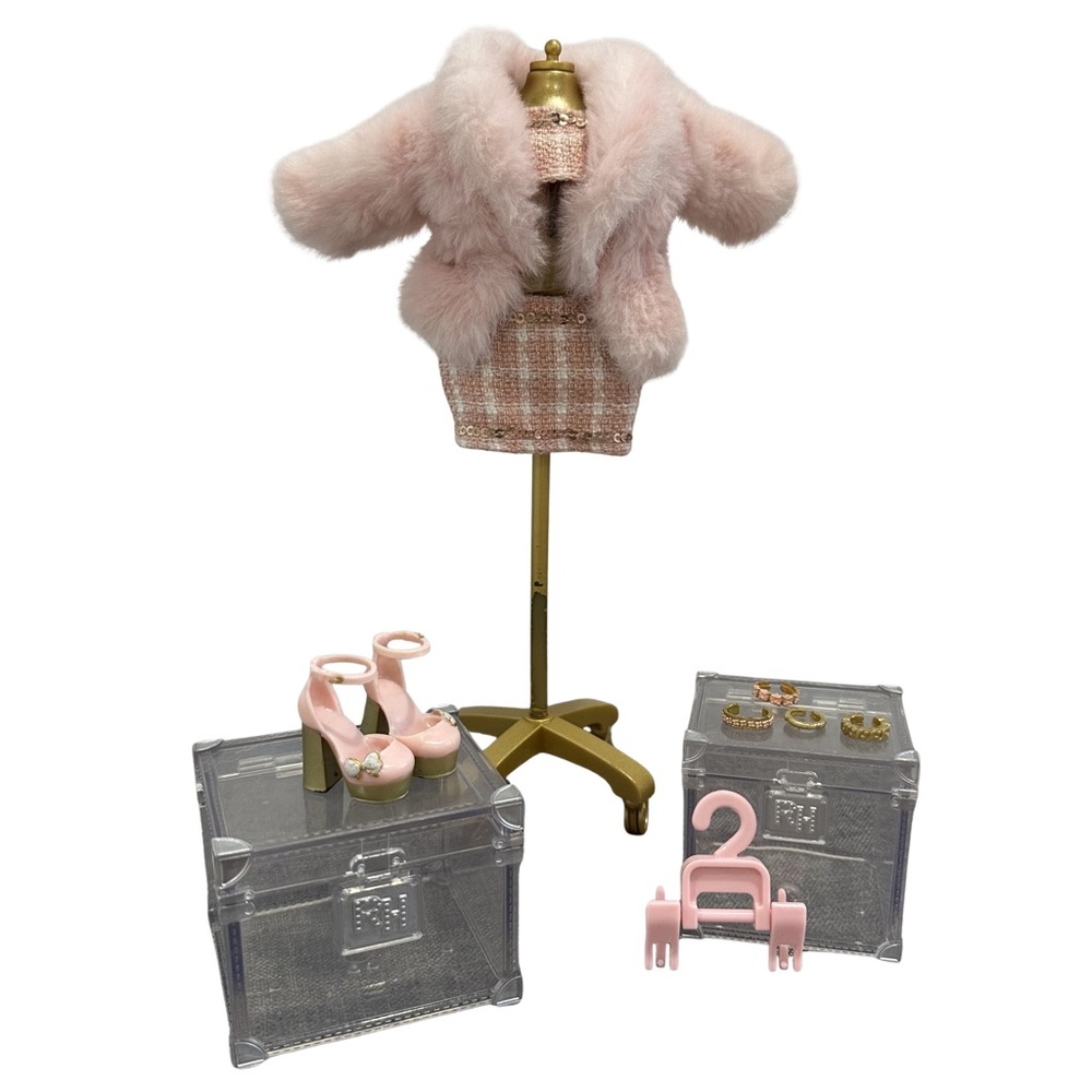 Rainbow High Sabrina St Cloud Outfit Pink Fur Coat Heels Cuffs